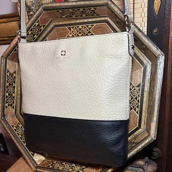 kate spade Leather Shoulder Crossbody Bag Two Tone Cream Black 10”Lx9.5”Hx2”W - Picture 1 of 17